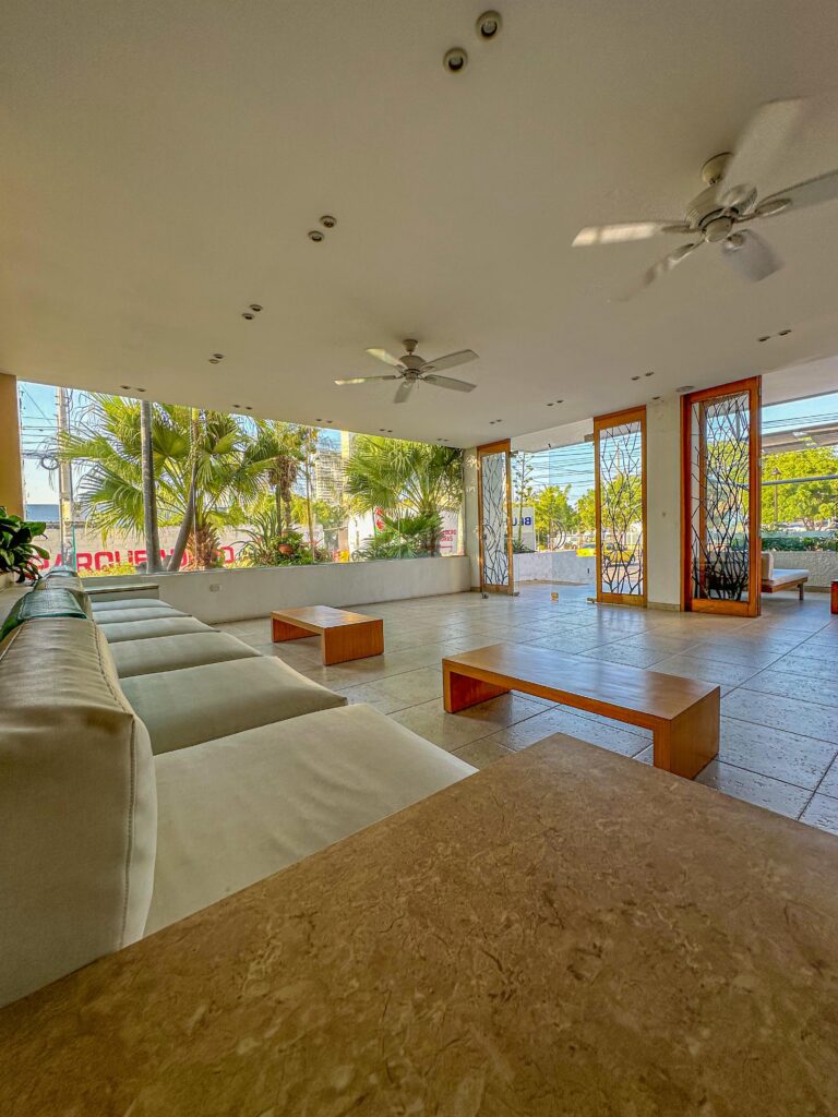 Blue-Hotel-by-Tamaca-Lobby-2-Santa-Marta