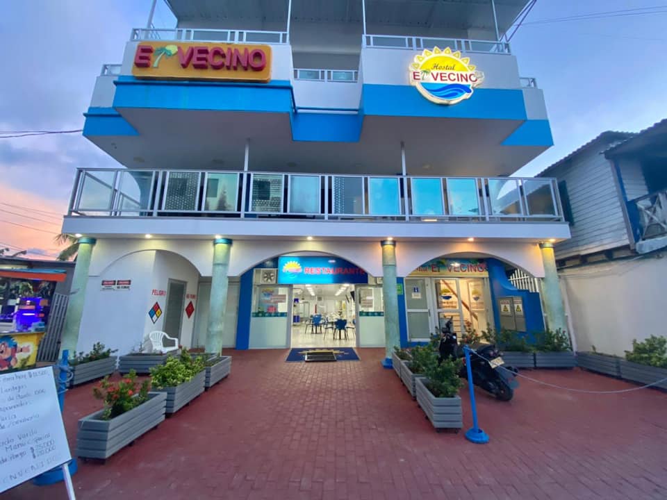 Hostal-El-Vecino-Fachada-San-Andres