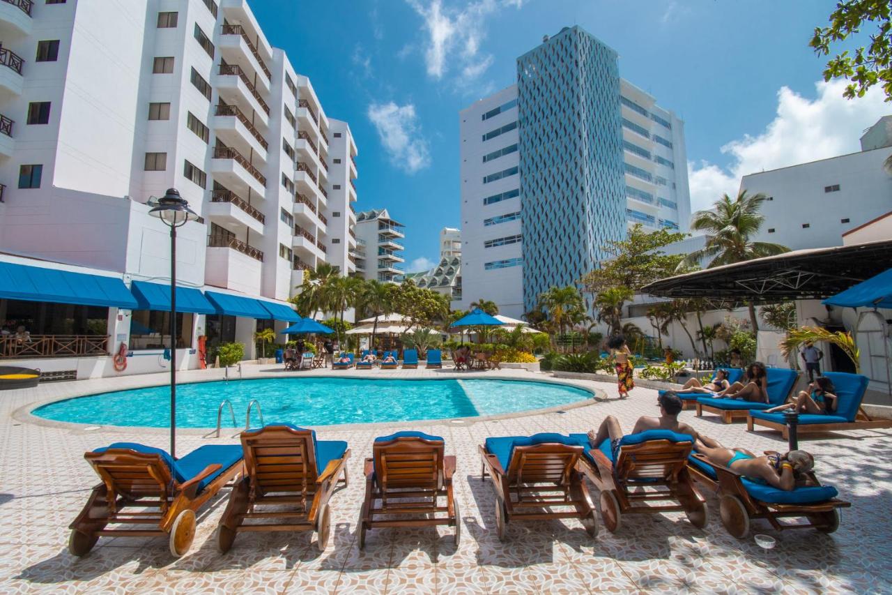 Hotel-Arena-Blanca-Fachada-San-Andres
