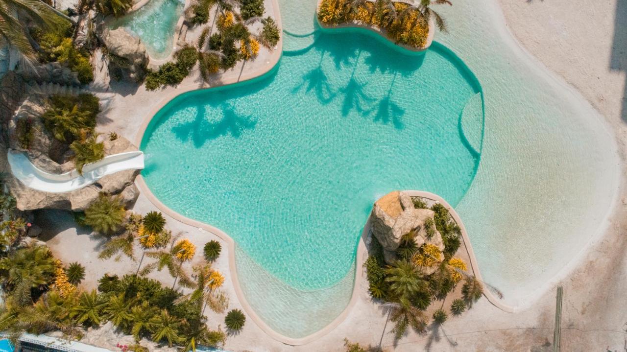 Hotel-Arena-Blanca-Piscina-1-San-Andres