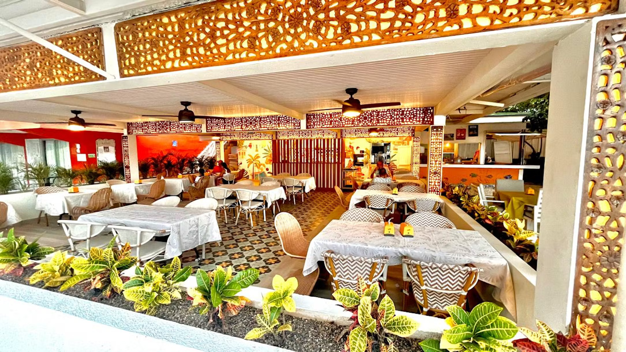 Hotel-Cocoplum-Beach-Restaurante-San-Andres