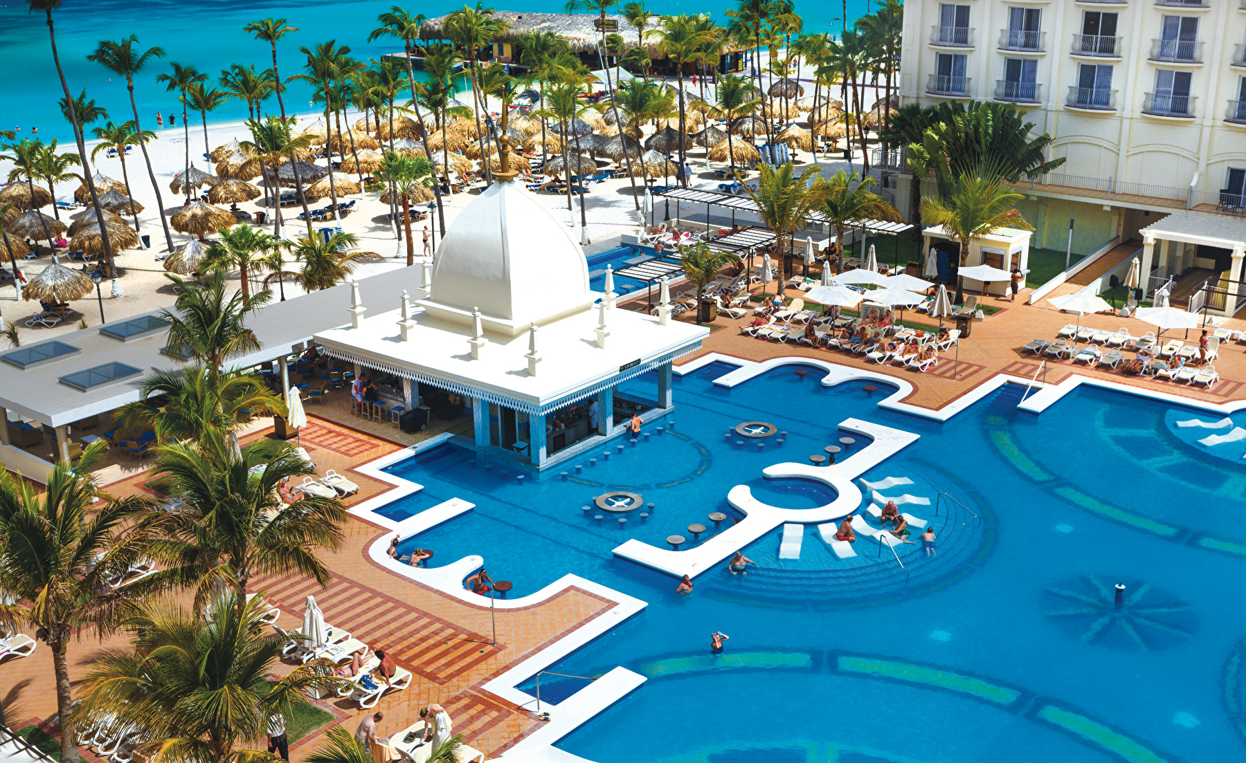 Hotel-Riu-Palace-Aruba-Piscina