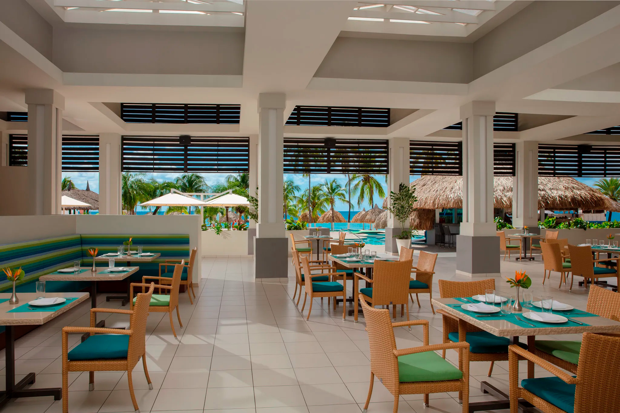 Sunscape-Curacao-Resort-Spa-Casino-Restaurante-1