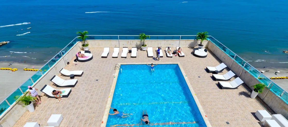 hotel-cartagena-plaza-cartagena-piscin