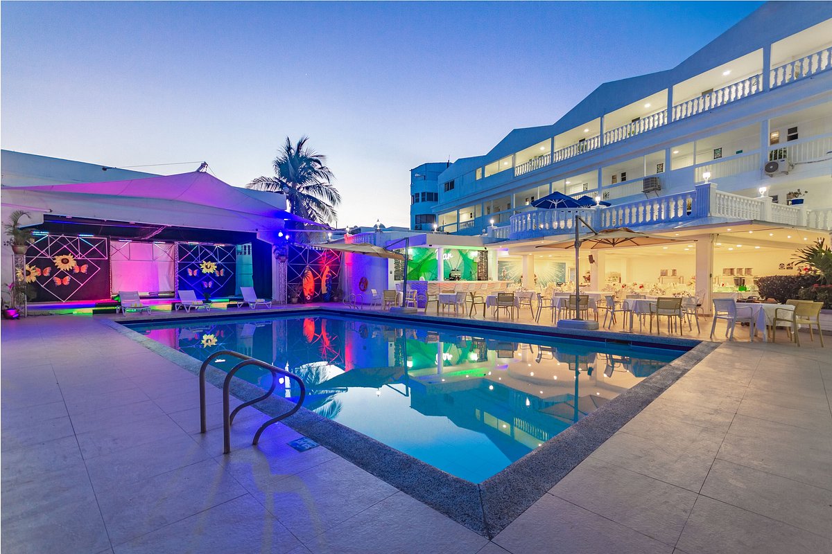 hotel-el-dorado-san-andres-piscina-nocturna