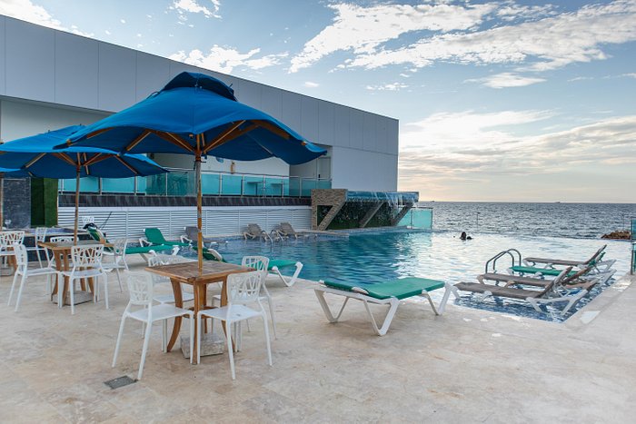 hotel-poblado-covenas-piscina-frente-al-mar