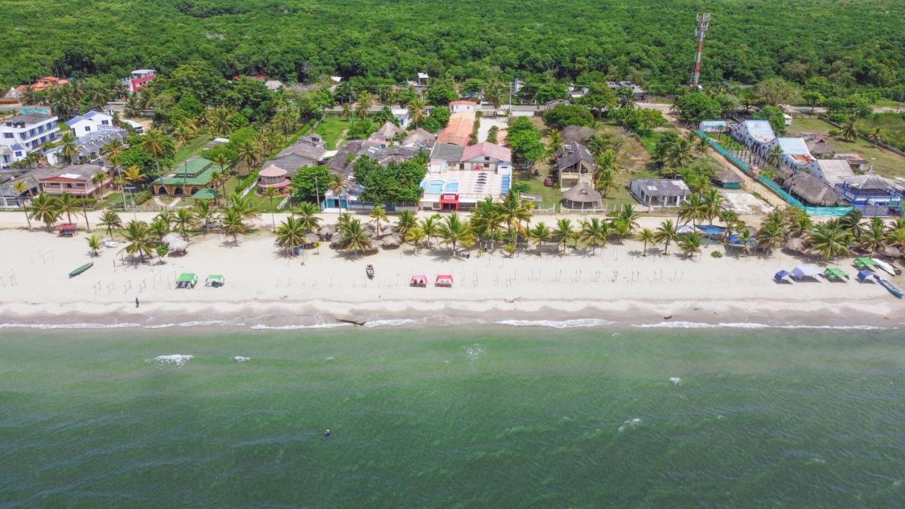 hotel-playa-divina-covenas-vista-aerea-playa