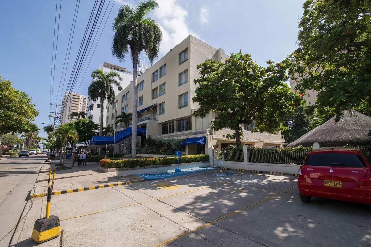 hotel-bahia-cartagena-fachada