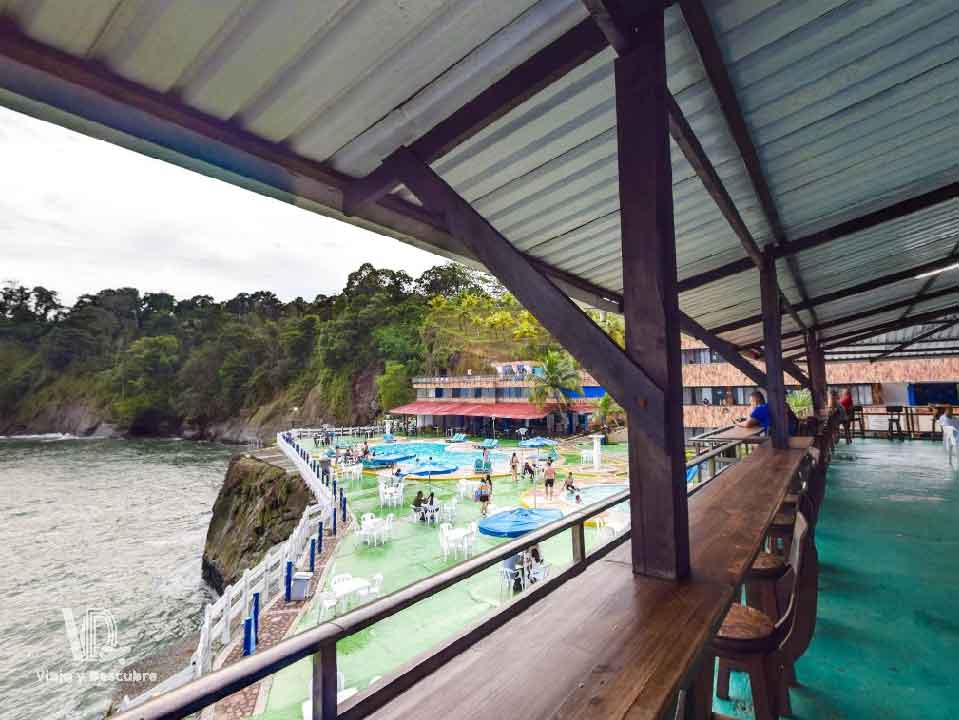 pasadia-maguipi-zona-de-piscina