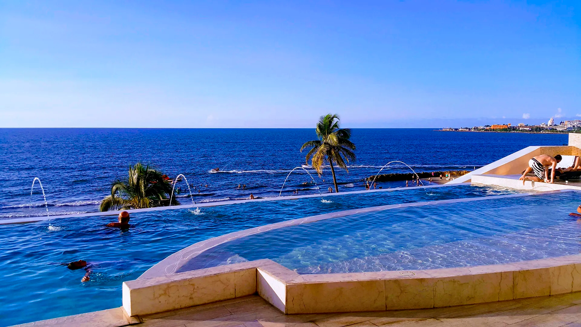 hotel-cartagena-dubai-bocagrande-pisci
