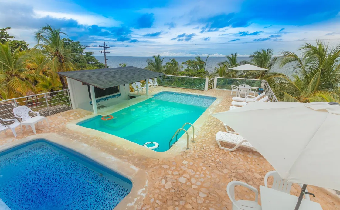 hotel-green-covenas-piscina-vista-aerea
