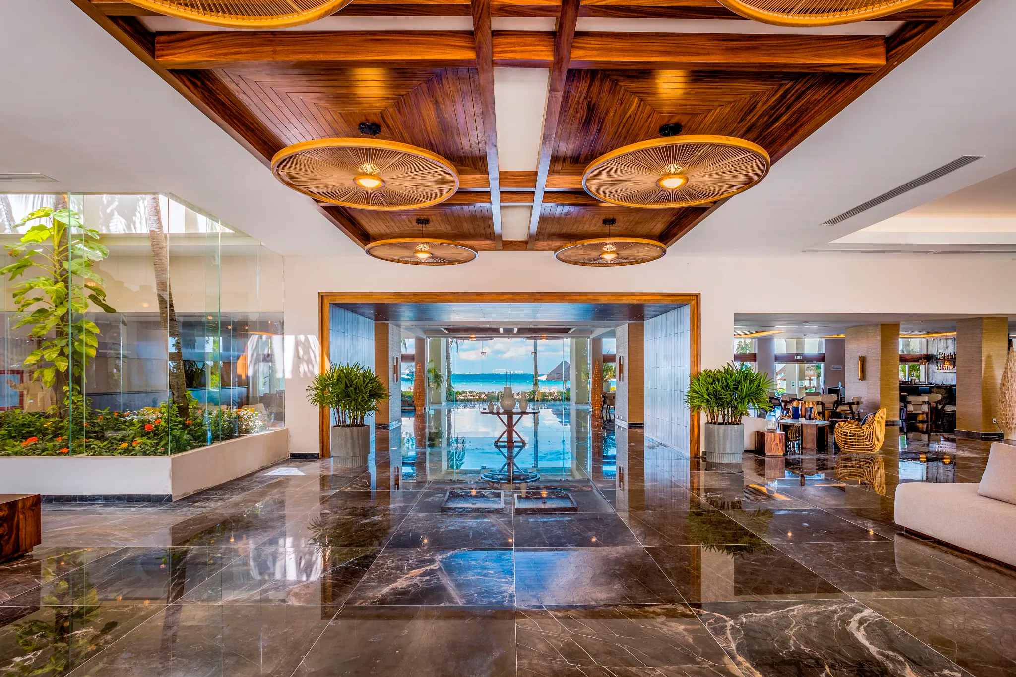 hotel-dreams-sands-cancun-lobby