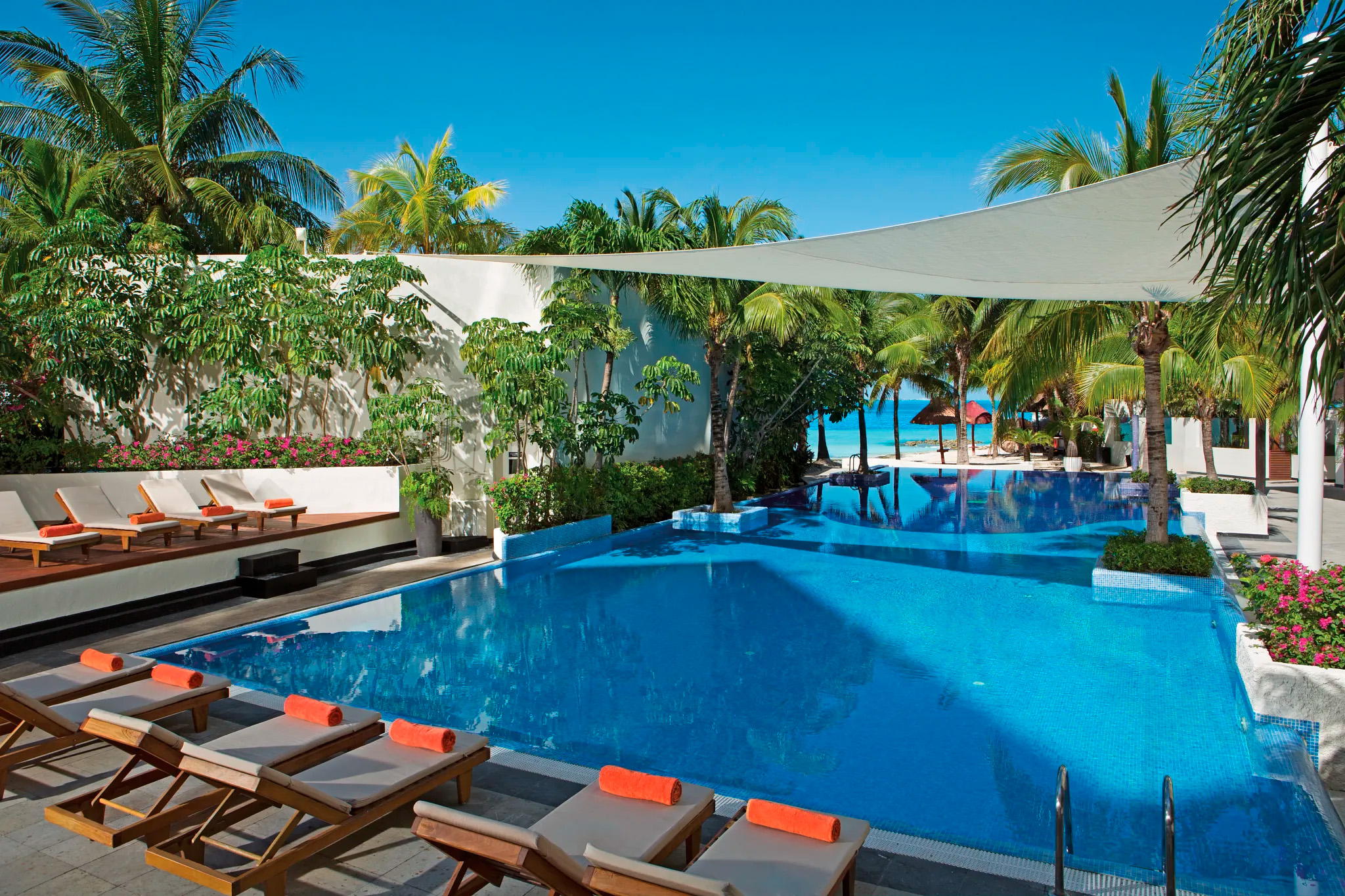 hotel-dreams-sands-cancun-piscina-tropical